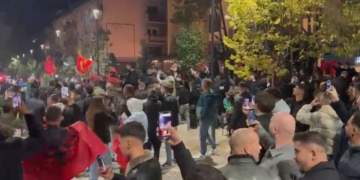 Po ndiqnin ndeshjen e kombëtares, incident me armë në qendër të Prishtinës