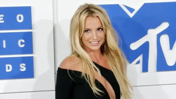 Shqetësime përsëri për Britney Spears pasi videoja e tregon atë duke drejtuar makinën pa kontroll