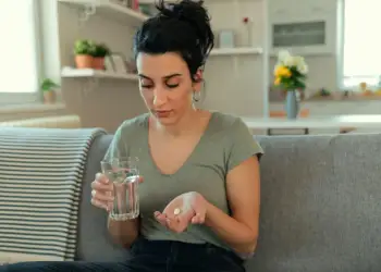 Studim i ri: Efektet anësore të antidepresantëve ndryshojnë ndjeshëm mes barnave