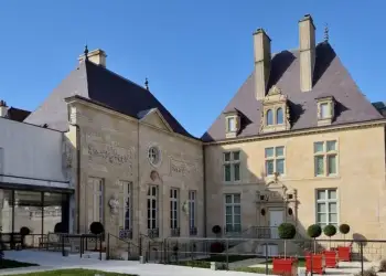 Pas Luvrit, një tjetër muze në Francë bëhet shënjestër e grabitësve