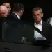 Dorë për dore me Carla Brunin dhe mes duartrokitjeve, Sarkozy shkon në burg