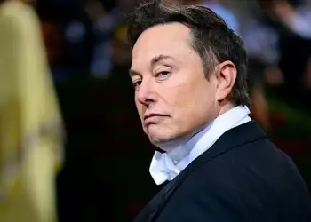 Paketa e pagave të Elon Musk ndez debat, Tesla përballet me kritika të forta