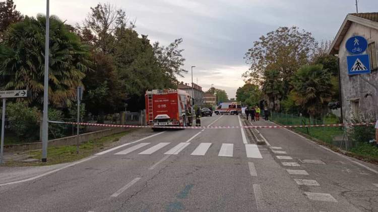 Tragjike! Nuk arriti dot autobusin ku ndodhej vëllai i saj, 17-vjeçarja përplaset për vdekje rrugës për shkollë