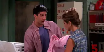 Pse duhet t’i lani gjithmonë rrobat e reja para se t’i vishni