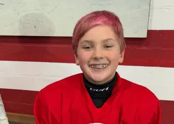 Pas vajzës së Pink, edhe djali i saj i lyeu flokët rozë (Foto)