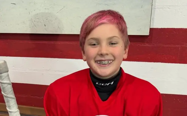 Pas vajzës së Pink, edhe djali i saj i lyeu flokët rozë (Foto)