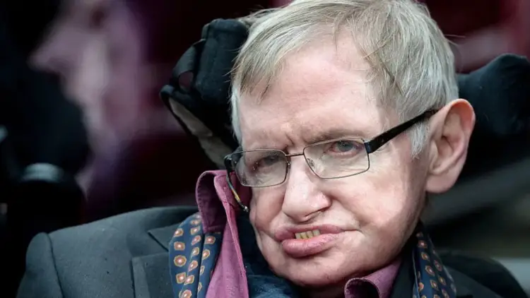Stephen Hawking bëri një parashikim të frikshëm për fundin e botës dhe nuk jemi larg tij