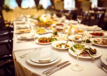 Titanic: Çfarë hëngrën pasagjerët e tij disa orë para tragjedisë