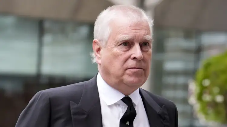 “Andrew solli 40 prostituta në katër ditë në një hotel në Tajlandë”/  Zbulime të reja nga një historian britanik