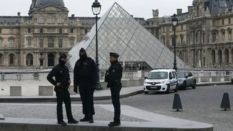 Grabitja në Luvër/ Ekipi që hetoi grabitjen e Kardashian në Paris po kërkon hajdutët