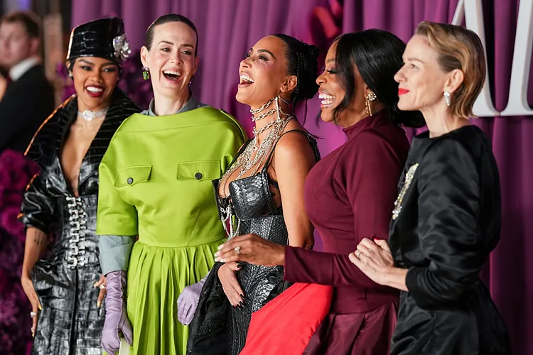 Pse kritikët po e quajnë ‘All’s Fair’ të Kim Kardashian si “shfaqjen më të keqe televizive të vitit”