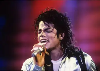 Traileri i Michael Jackson thyen rekorde të papara dhe ringjall legjendën e Mbretit të Popit