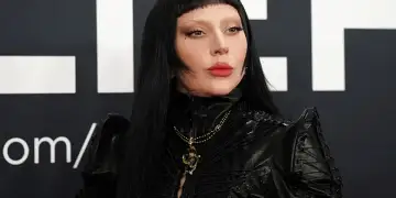 “Më çoi buzë humnerës”/ Lady Gaga flet për betejën me shëndetin mendor