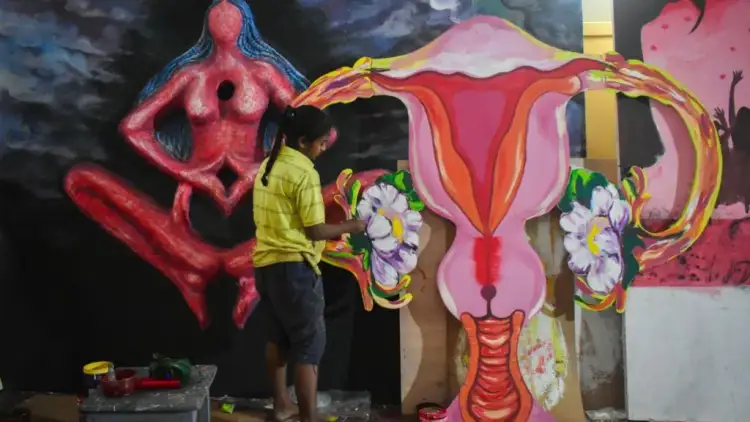 Shteti i Indisë ofron leje menstruale për të gjitha gratë që punojnë