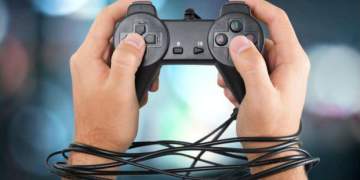 Çfarë do të thotë të kesh varësi nga teknologjia apo video-lojërat? Simptomat, diagnoza dhe trajtimi