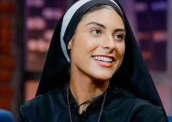 Kush është Kamila Rodrigues? Modelja që la karrierën e saj për t’u bërë murgeshë