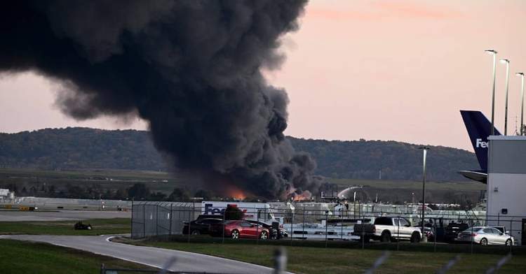 Aeroplani i UPS shpërthen në flakë gjatë ngritjes, humbin jetën 7 persona