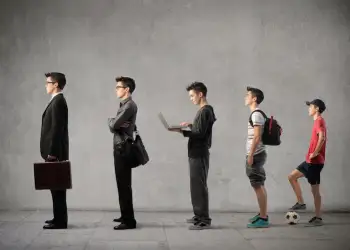 Adulthood: 15 probleme për të cilat askush nuk të paralajmëron