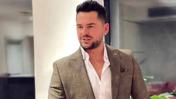 Pas vdekjes së papritur të këngëtarit Shpat Kasapi, reagon ekipi menaxherial