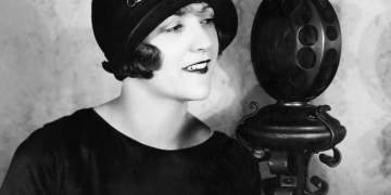 Studimi zbulon: Njerëzit që flasin me veten janë më të motivuar dhe të suksesshëm