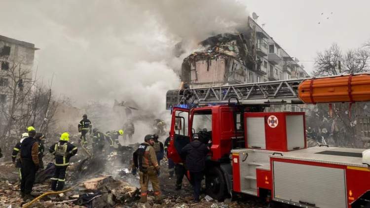 Kriza përshkallëzohet: Rusia intensifikon sulmet, Ukraina kërkon energji dhe armë për mbijetesë