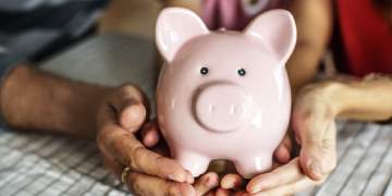 Gjermanët po kursejnë me tepricë: Ekonomistët paralajmërojnë rrezikun për ekonominë