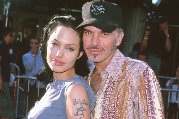 Billy Bob Thornton shpjegon gjerdanët e famshëm të shisheve të gjakut me Angelina Jolie: ‘Ajo ishte një nga kohët më të mira të jetës sime’