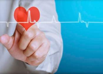 Arresti kardiak: Çfarë është, pse ndodh dhe pse minutat e para janë vendimtare