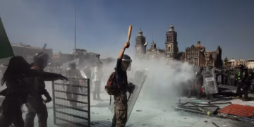 Meksikë/ Gjenerata Z protestë kundër krimit dhe korrupsionit, 120 të plagosur