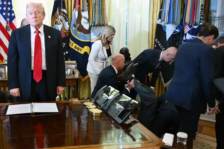 Momente paniku gjatë fjalës së Trump, një i pranishëm pëson kolaps në transmetim direkt