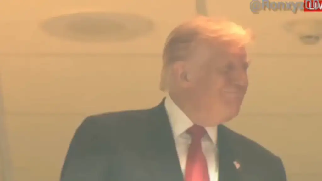 Moment i sikletshëm për Trump, turma e NFL shpërthen në fishkëllima