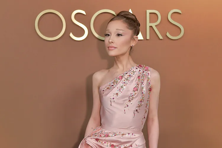 Çfarë është dismorfia trupore, sëmundja nga e cila dyshohet se vuan Ariana Grande dhe cilat janë rreziqet serioze që ajo sjell?