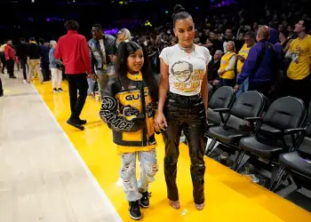 North West bën debutimin e saj të parë në Instagram