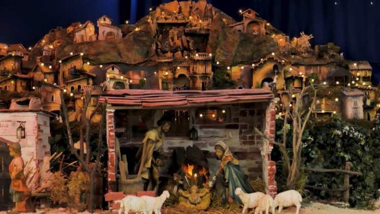 Kisha Katolike e Shqipërisë uron besimtarët për festën e Krishtlindjes