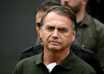 Jair Bolsonaro i nënshtrohet ndërhyrjes për lemzën kronike
