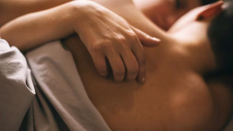 A mund të jetoni më gjatë përmes marrëdhënieve seksuale? Ekspertët shpjegojnë përfitimet shëndetësore