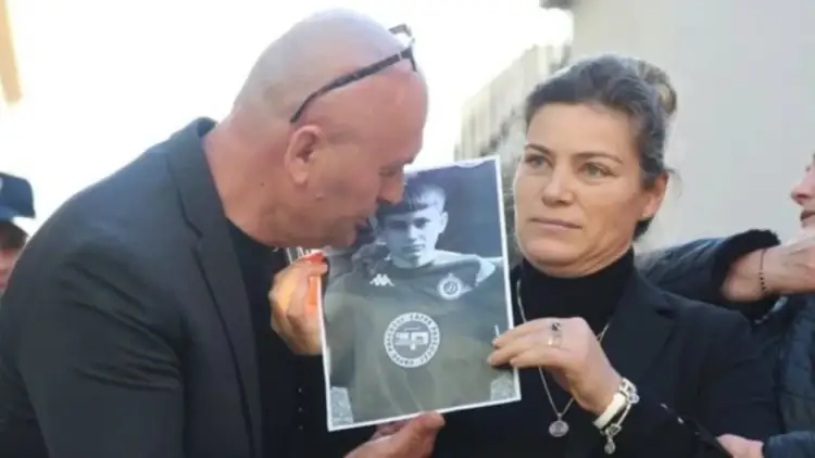 Vdekja e adoleshentit në Durrës, reagon nëna e Martin Canit: Mos na i merrni fëmijët!
