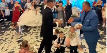 ‘Familja është prioritet’/ Myrto Uzuni u përgjigjet kritikëve pas dollarëve që hodhi në dasmën e motrës