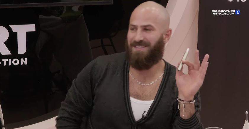 Nailiri flet për pëlqimin që ka për këtë banore: Kam turp t’ia shpreh në sy