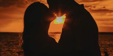 Puthjet janë të mira për shëndetin: ja si ndikojnë në trupin tuaj