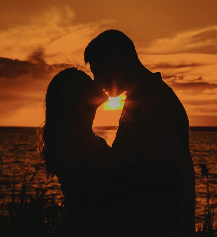 Puthjet janë të mira për shëndetin: ja si ndikojnë në trupin tuaj