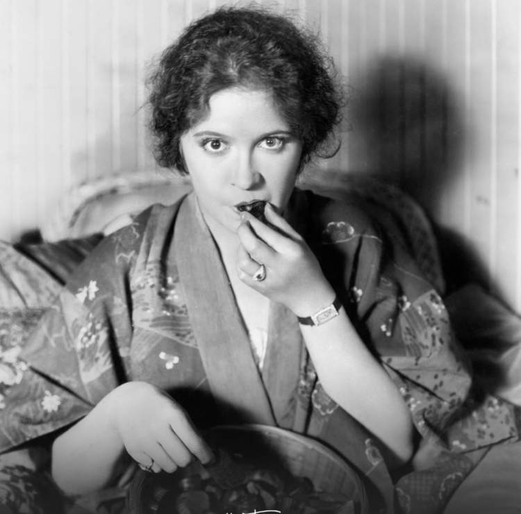 Po, është e vërtetë: Të hash çokollatë i forcon funksionet e trurit