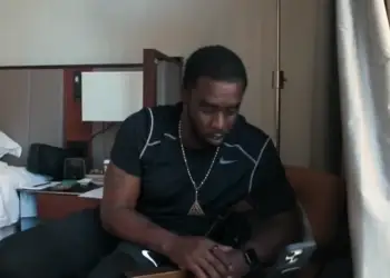 Përse? Janice Combs i kërkon Netflix të tërheqë dokumentarin për djalin e saj, Diddy