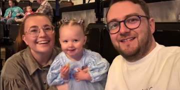 Tragjedi në Krishtlindje/ 2-vjeçarja humb jetën pasi mbytet në pellgun e oborrit të shtëpisë