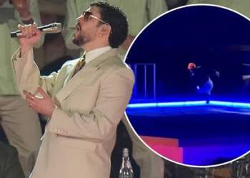 Bad Bunny rrëzohet gjatë koncertit në Meksikë