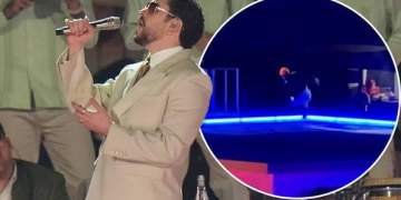 Bad Bunny rrëzohet gjatë koncertit në Meksikë