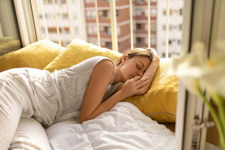 Gjumë gjatë ditës: Kujdes, mund të paralajmërojë probleme kardiake