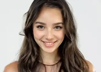 Aktorja artificiale Tilly Norwood trazon botën e filmit! Çfarë frike kanë prej saj?