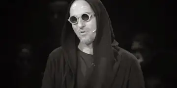 Robert Aliaj rrëfen fëmijërinë dhe natyrën rebele: Haja dajak pafund