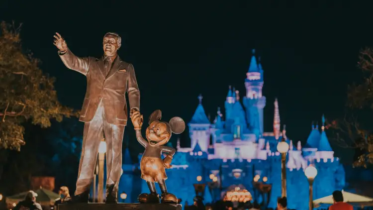 Disney investon në OpenAI dhe sjell personazhet e saj në Sora